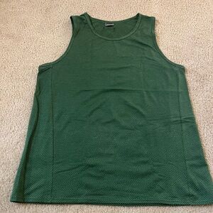 Oiselle Flyout Trail Tank in Lush Sz 4